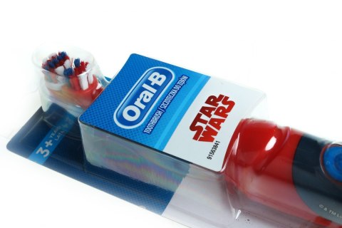 szczoteczka-bateryjna-oral-b-kids-star-wars szczoteczka-bateryjna-oral-b-kids-star-wars