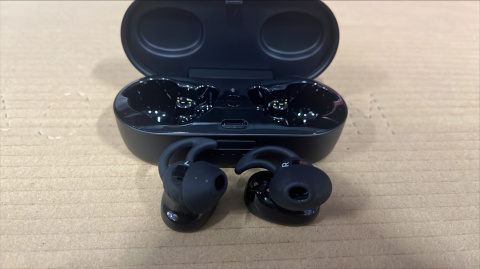SŁUCHAWKI BOSE QUIETCOMFORT SPORT BLACK (805746-0010) - OUTLET SŁUCHAWKI BOSE QUIETCOMFORT SPORT BLACK (805746-0010) - OUTLET