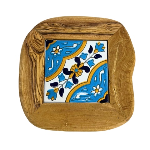 Deska z drewna oliwnego do krojenia serwowania 18x19cm Deska z drewna oliwnego do krojenia serwowania 18x19cm