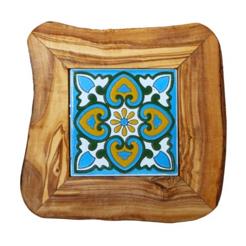 Deska z drewna oliwnego do krojenia serwowania wzór 6 20x20cm Deska z drewna oliwnego do krojenia serwowania wzór 6 20x20cm