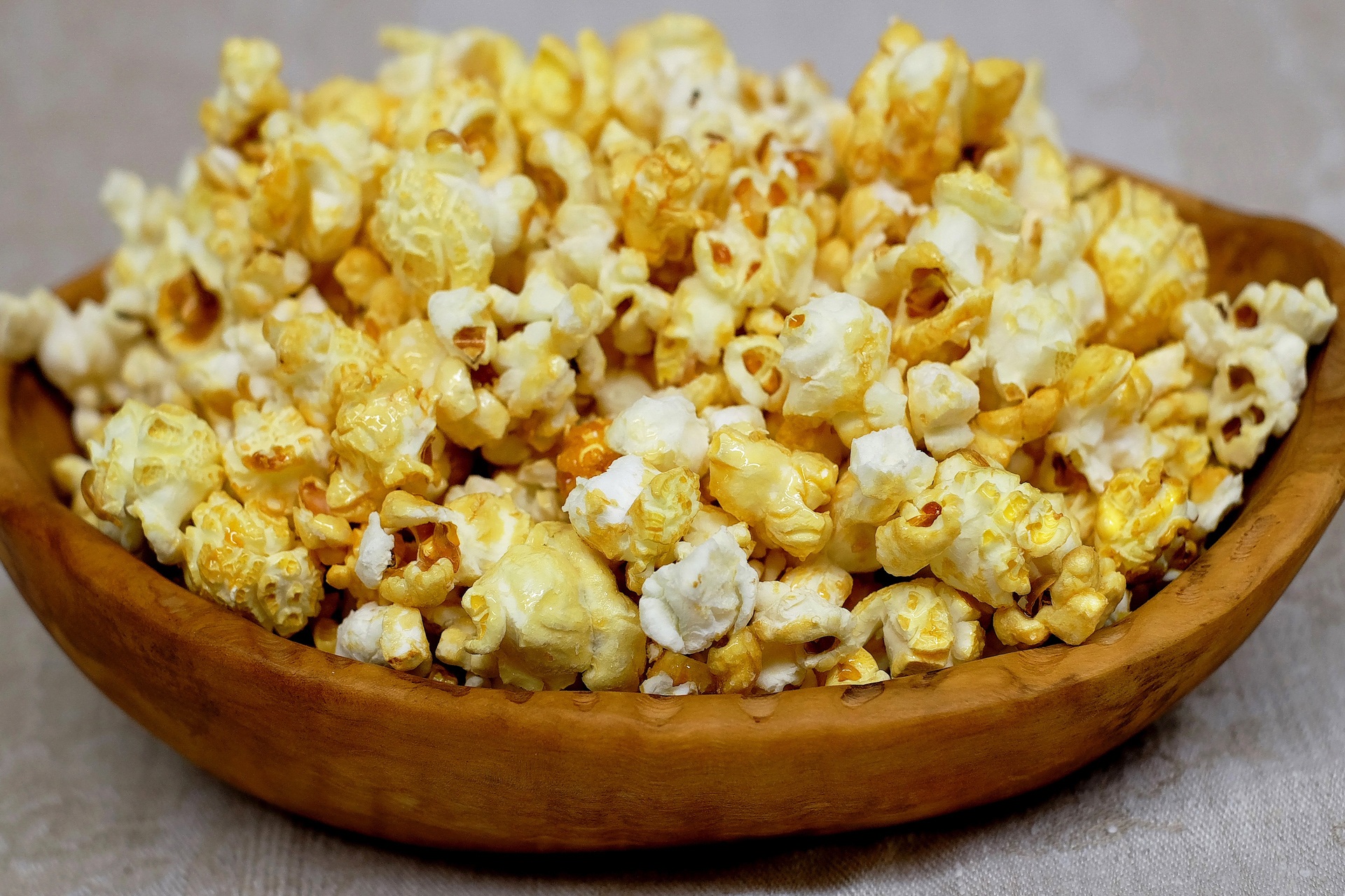 Popcorn bez tłuszczu - jak szybko zrobić w domu?